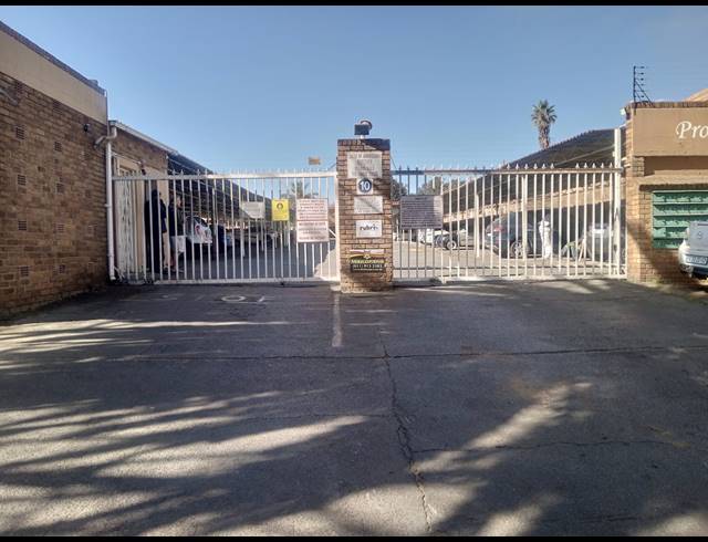2 BEDROOM TOWNHOUSE FOR SALE IN WITFIELD